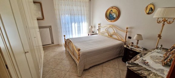 Apartamento de 4 dormitorios en Trani, Italy No. 342955 39