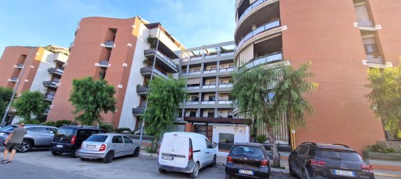 Apartamento de 4 dormitorios en Trani, Italy No. 342955 69
