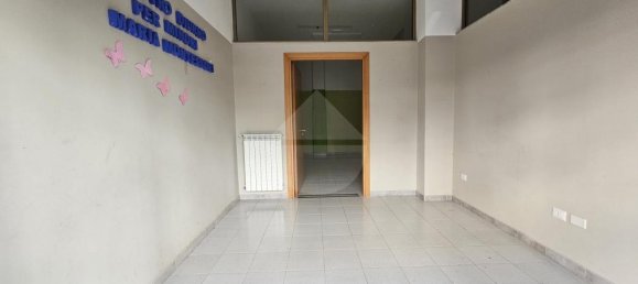 1غرفة عقار تجاري في Palo del Colle, Italy رقم 135150 2