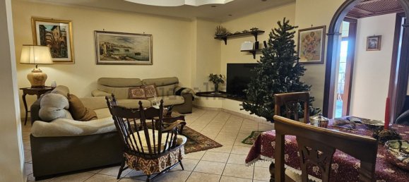 6 rooms House in Guidonia Montecelio, Italy No. 195320 4