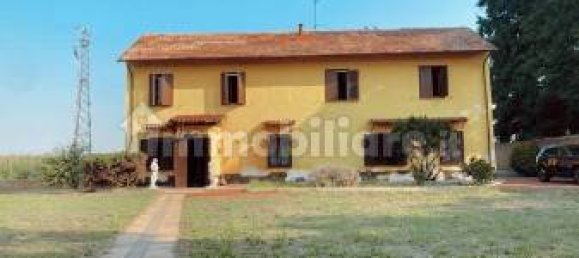 3 Schlafzimmer Haus in Mortara, Italy, Nr. 5785 2