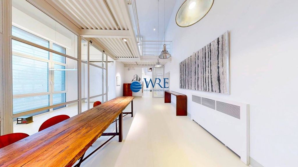 5 rooms Office in Rome, Italy No. 313942