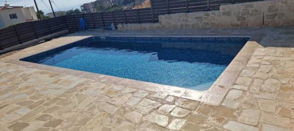 4 bedrooms House in Pegeia, Cyprus No. 9627 2