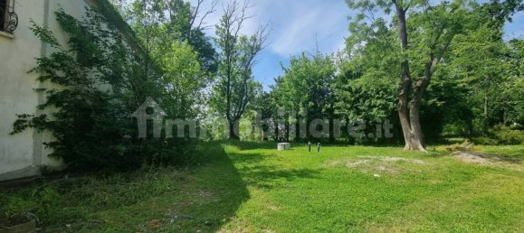 8 bedrooms Villa in Modena, Italy No. 140702 6