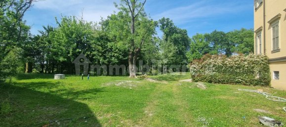 8 bedrooms Villa in Modena, Italy No. 140702 2