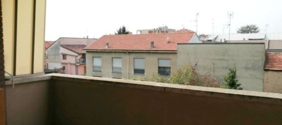 Apartamento de 3 habitaciónes en Varedo, Italy No. 8183 34