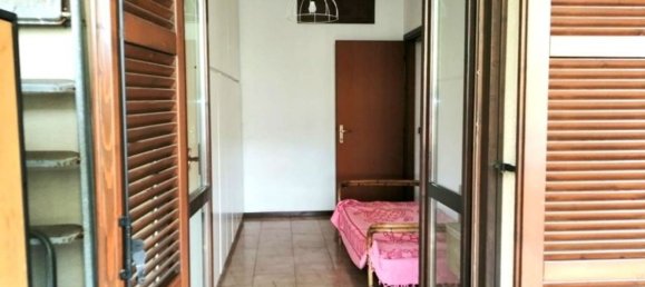 Apartamento de 3 habitaciónes en Varedo, Italy No. 8183 14