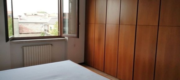 Apartamento de 3 habitaciónes en Varedo, Italy No. 8183 10