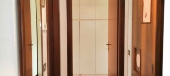 Apartamento de 3 habitaciónes en Varedo, Italy No. 8183 16