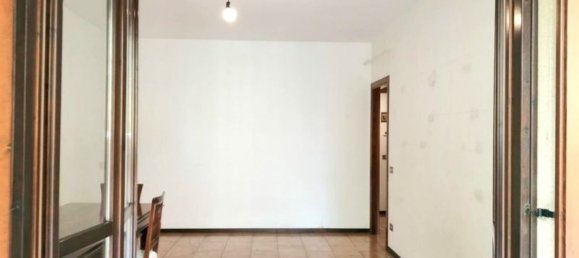 Apartamento de 3 habitaciónes en Varedo, Italy No. 8183 3