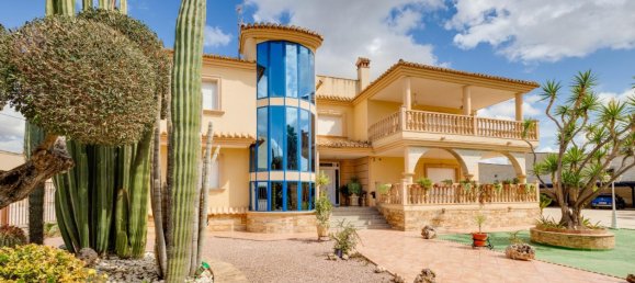 Дом с 7 спальнями в Аликанте, Испания № 50819 3