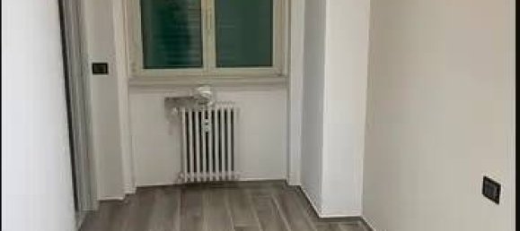 4 rooms Apartment in Milan, Italy No. 246989 3