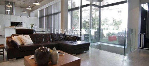 4 bedrooms Townhouse in Birkirkara, Malta No. 2443 3