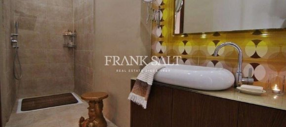 4 bedrooms Townhouse in Birkirkara, Malta No. 2443 8