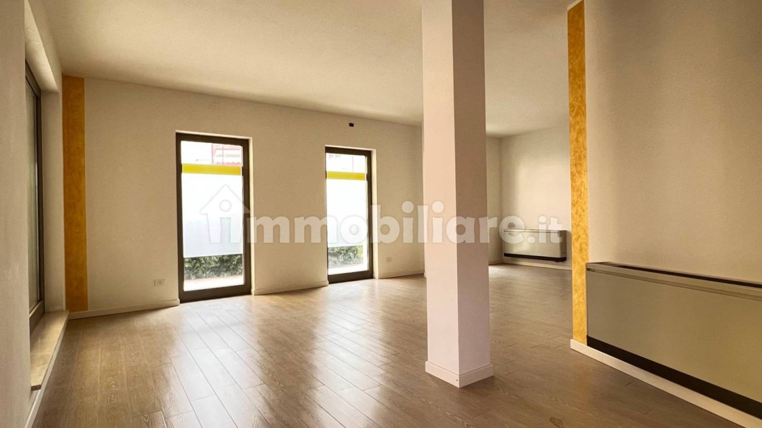 Propiedad comercial en Sant'Ambrogio di Valpolicella, Italy 73 m² No. 281968