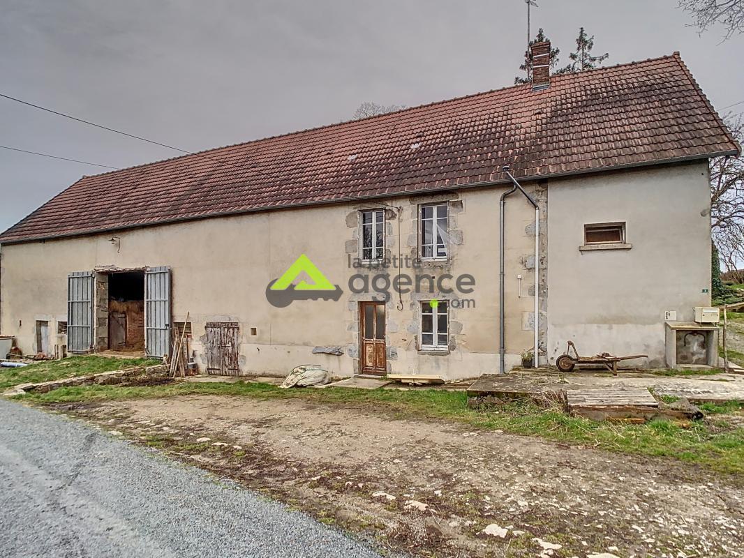 3 bedrooms House in Saint-Loup, France No. 95903