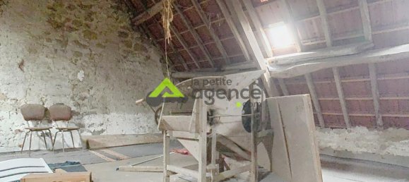 3 bedrooms House in Saint-Loup, France No. 95903 18