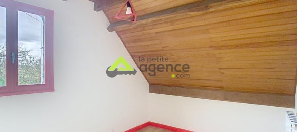 3 bedrooms House in Saint-Loup, France No. 95903 13