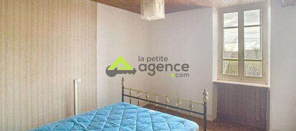 3 bedrooms House in Saint-Loup, France No. 95903 16