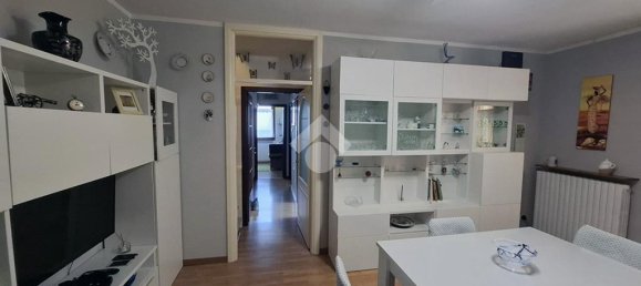 Apartamento de 3 dormitorios en Valsamoggia, Italy No. 257875 3