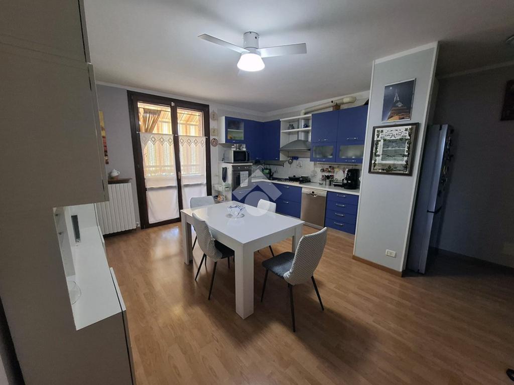 Apartamento de 3 dormitorios en Valsamoggia, Italy No. 257875