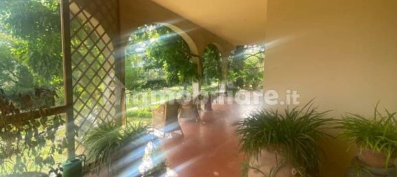 Apartamento de 4 dormitorios en Arezzo, Italy No. 45014 2