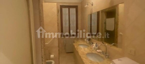 Apartamento de 4 dormitorios en Arezzo, Italy No. 45014 14