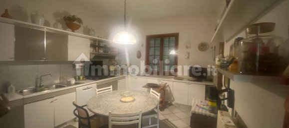 Apartamento de 4 dormitorios en Arezzo, Italy No. 45014 20
