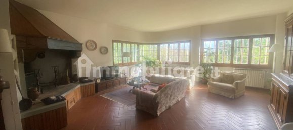 Apartamento de 4 dormitorios en Arezzo, Italy No. 45014 18