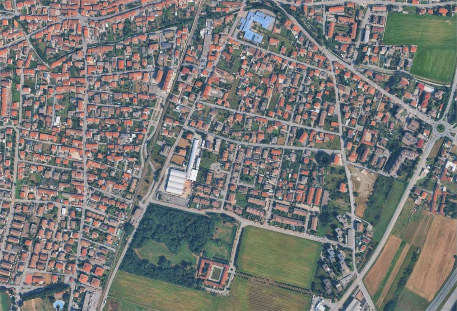 88m² Commercial property in Volpiano, Italy No. 286718