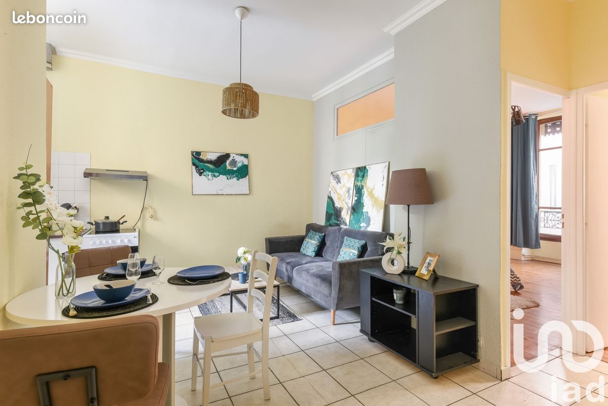 2 bedrooms Apartment in Grenoble, France No. 341378