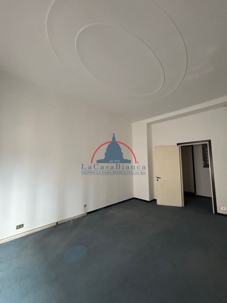 2 rooms Apartment in Bergamo, Italy No. 183970