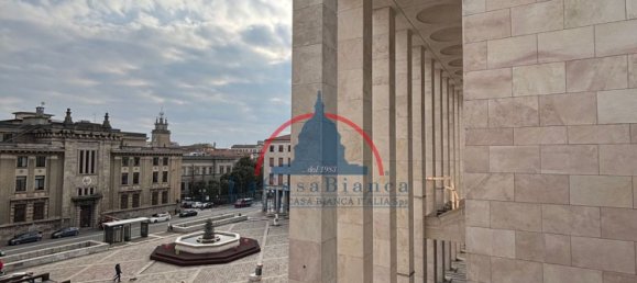 2 rooms Apartment in Bergamo, Italy No. 183970 9