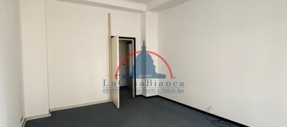 2 rooms Apartment in Bergamo, Italy No. 183970 8