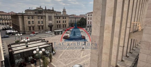 2 rooms Apartment in Bergamo, Italy No. 183970 11