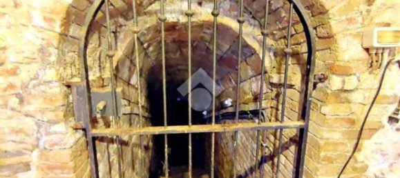 5 bedrooms Apartment in Saludecio, Italy No. 17901 5