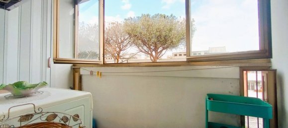 4 bedrooms Apartment in Rome, Italy No. 289843 16