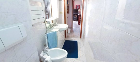 4 bedrooms Apartment in Rome, Italy No. 289843 23