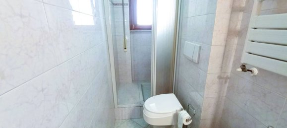 4 bedrooms Apartment in Rome, Italy No. 289843 22