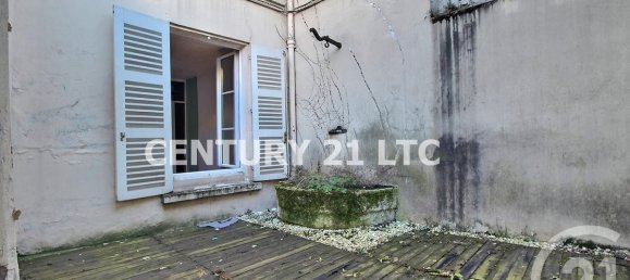 1 bedroom Apartment in Charenton-le-Pont, France No. 142099 5
