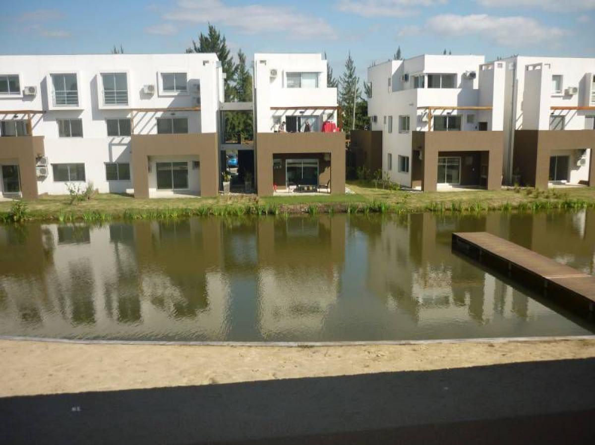 Studio in Tigre, Argentina No. 58032