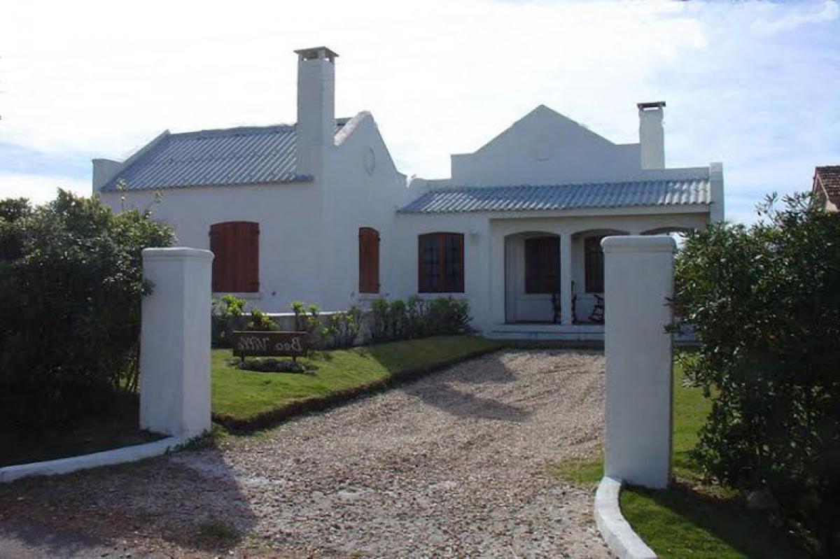 3 bedrooms House in Maldonado, Uruguay No. 3323