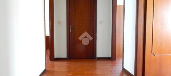 7-salle Maison à Isola Dovarese, Italy No. 212861 13