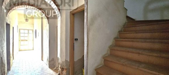 5 rooms Villa in Serravalle Pistoiese, Italy No. 27098 17