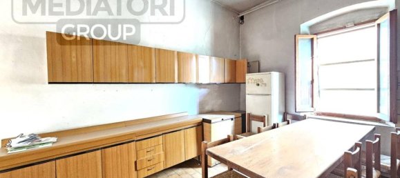 5 rooms Villa in Serravalle Pistoiese, Italy No. 27098 8