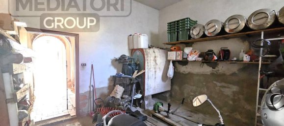 5 rooms Villa in Serravalle Pistoiese, Italy No. 27098 19