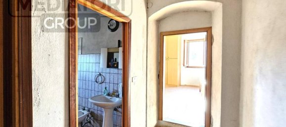 5 rooms Villa in Serravalle Pistoiese, Italy No. 27098 27