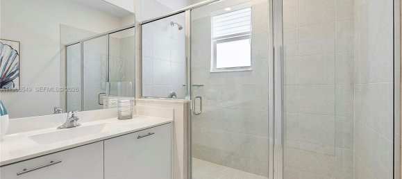 3 dormitorios dúplex en venta en Miami, Miami-Dade, Florida, USA № 615623 8