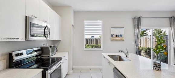 3 dormitorios dúplex en venta en Miami, Miami-Dade, Florida, USA № 615623 14