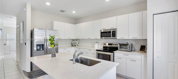 3 dormitorios dúplex en venta en Miami, Miami-Dade, Florida, USA № 615623 15